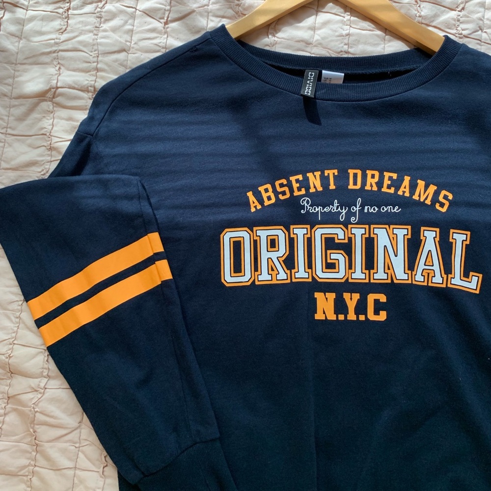 H&M crewneck sweatshirt